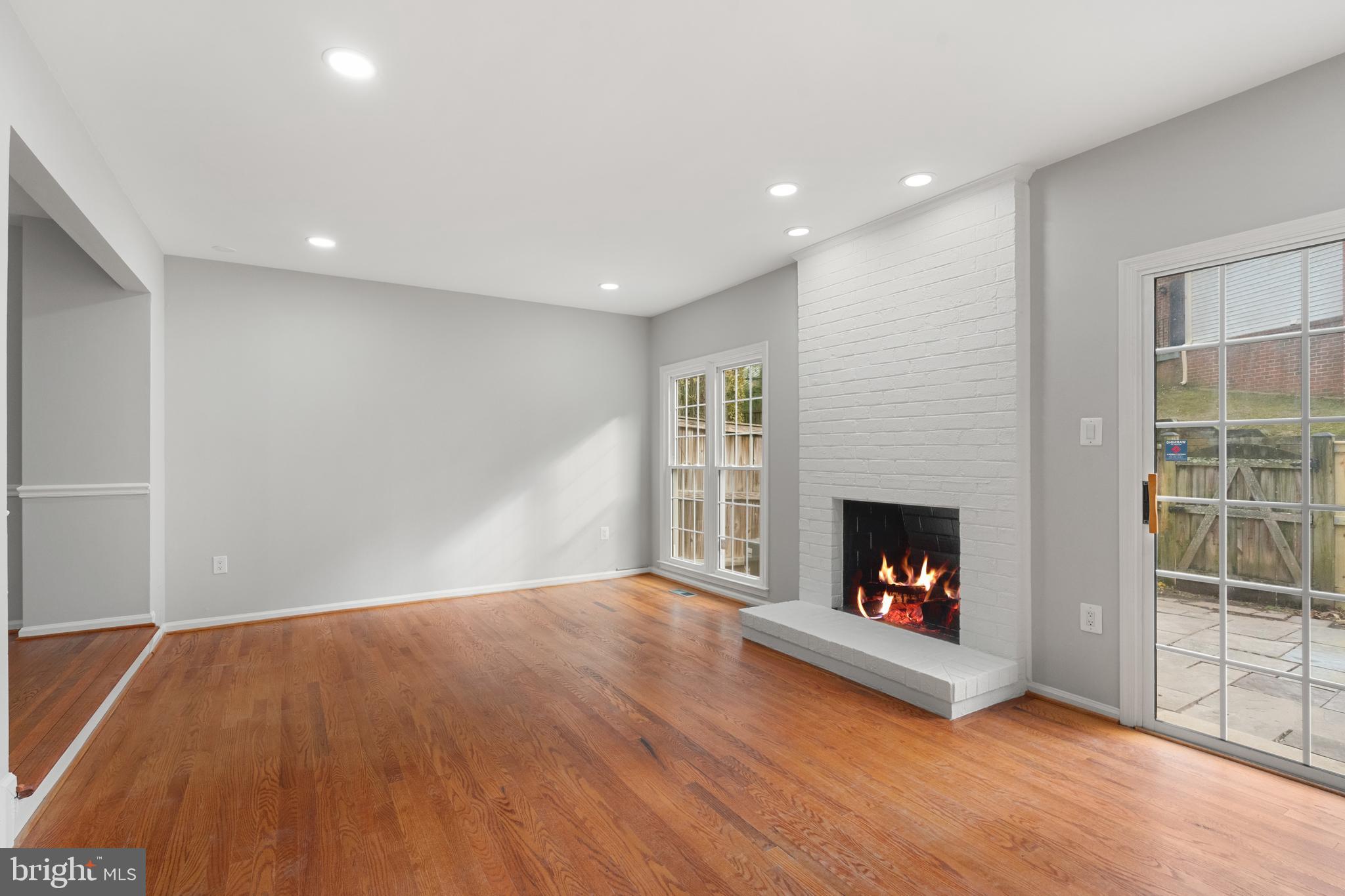 6426 NEEDLE LEAF DRIVE