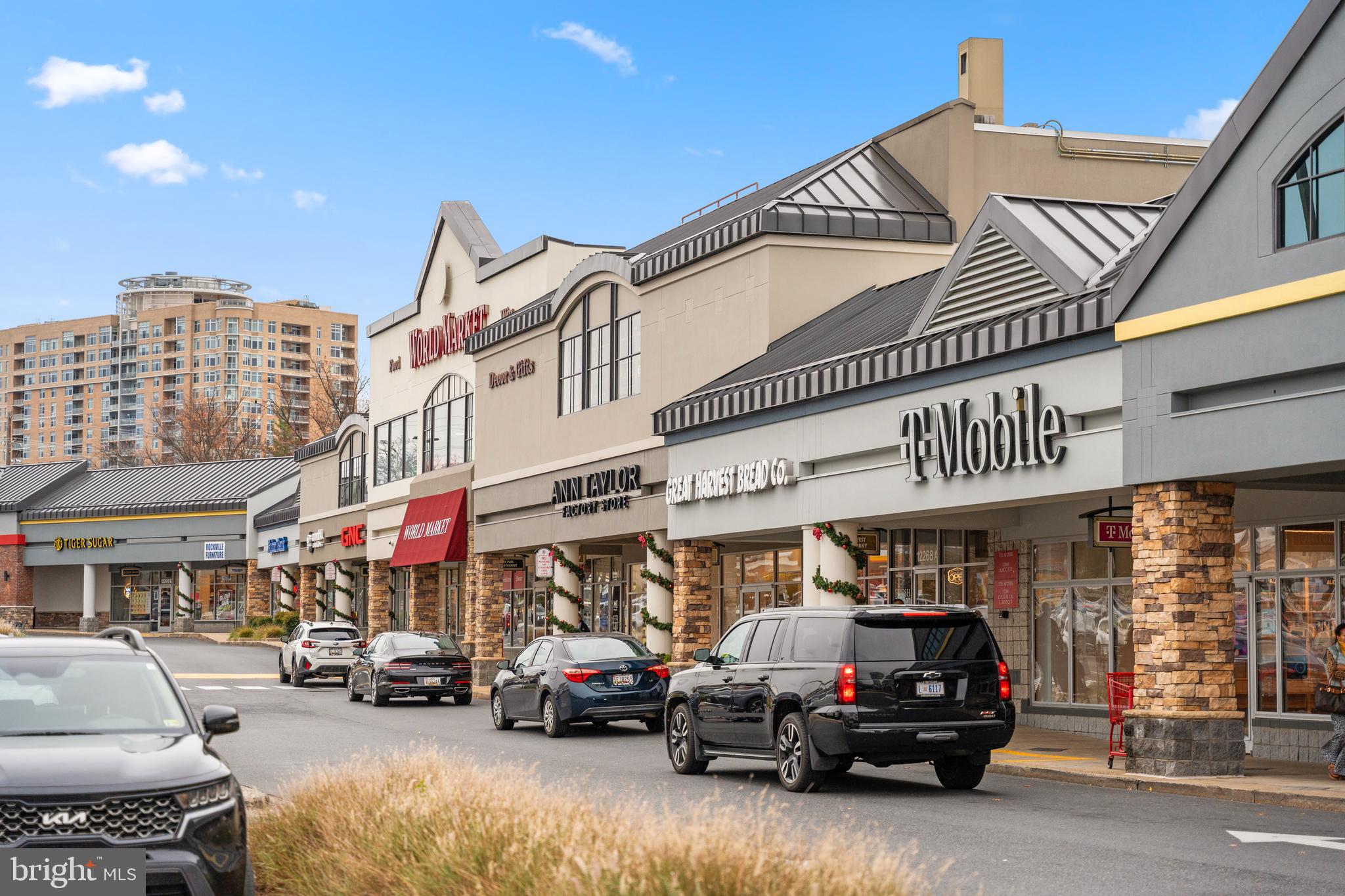 6426 NEEDLE LEAF DRIVE