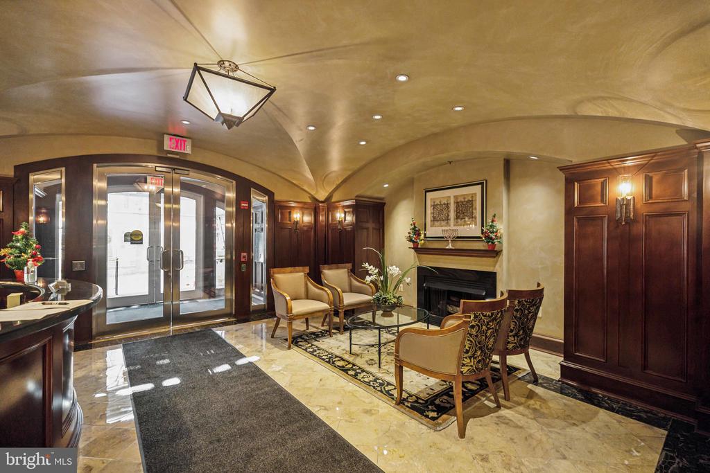4821 MONTGOMERY LANE 404