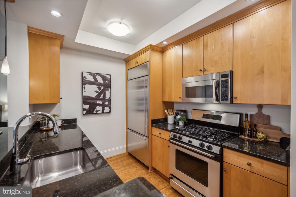 4821 MONTGOMERY LANE 404