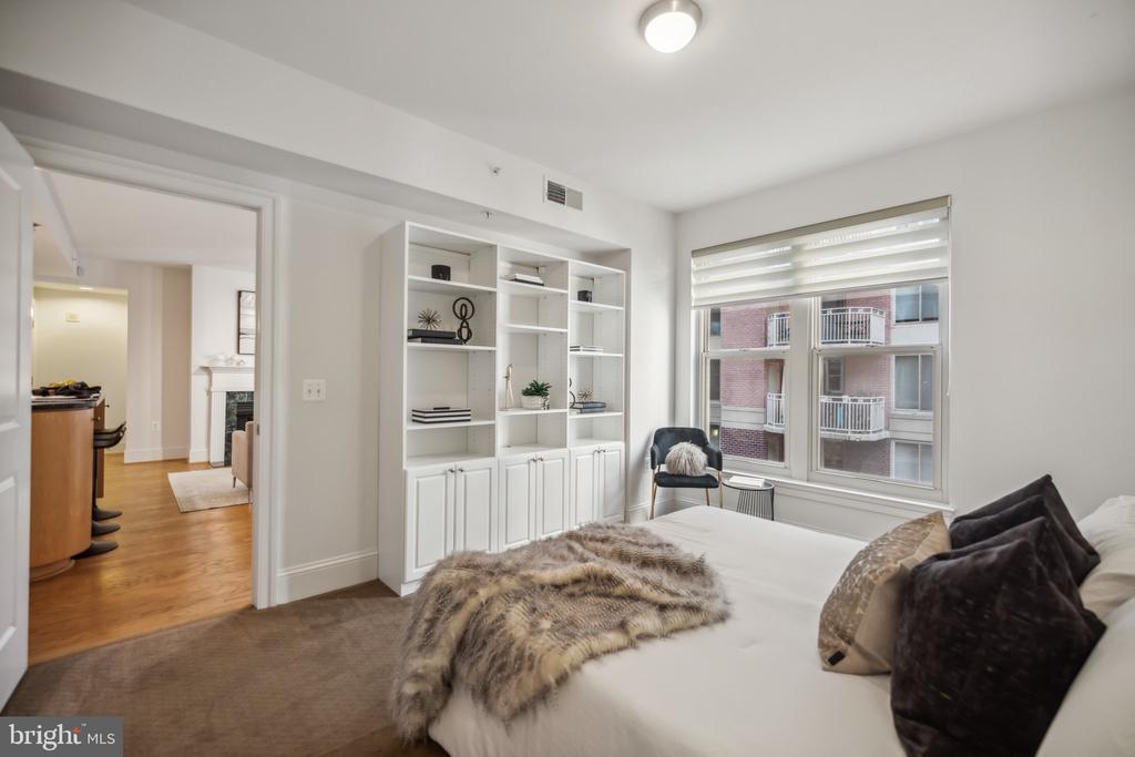 4821 MONTGOMERY LANE 404