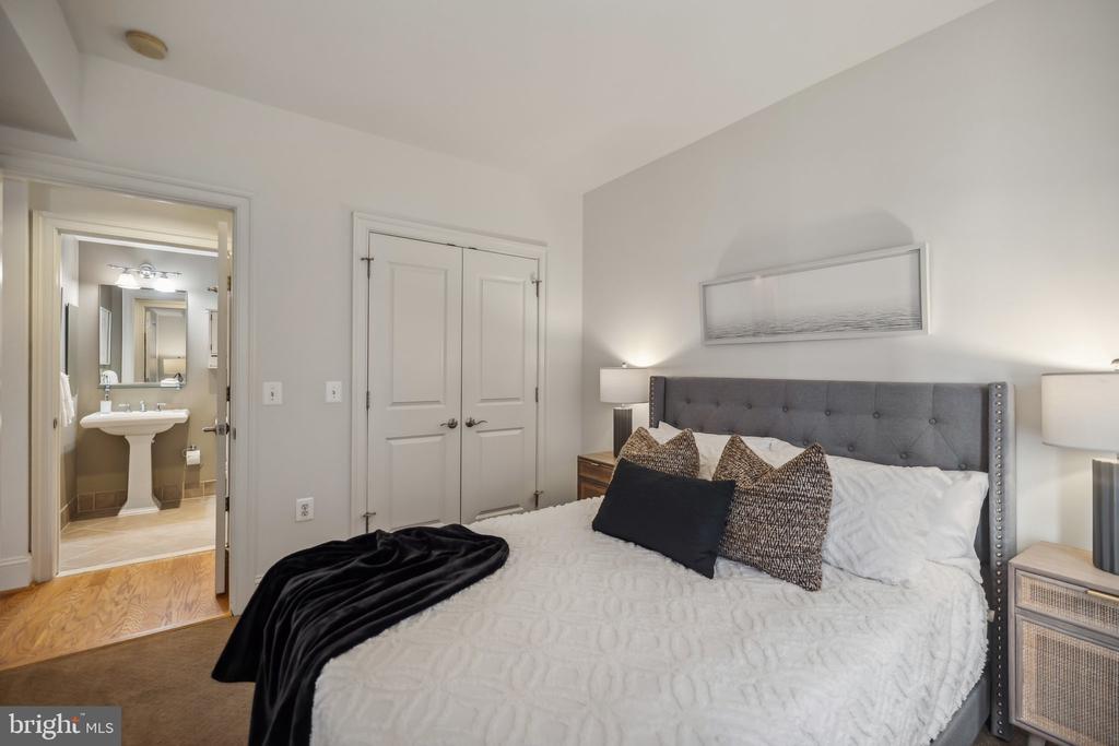 4821 MONTGOMERY LANE 404