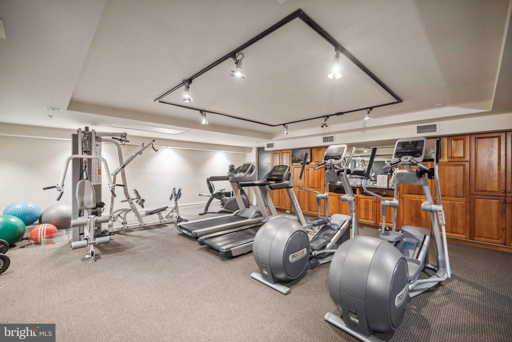 4821 MONTGOMERY LANE 404