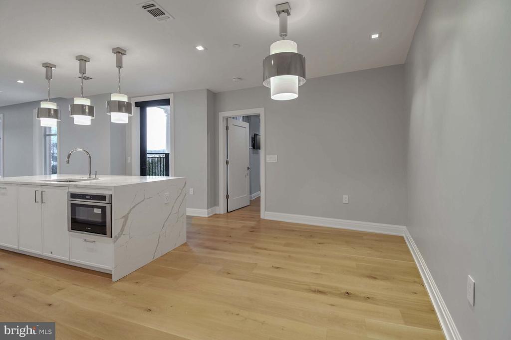 8551 CONNECTICUT AVENUE 403