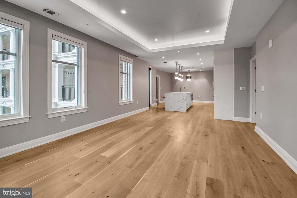 8551 CONNECTICUT AVENUE 403