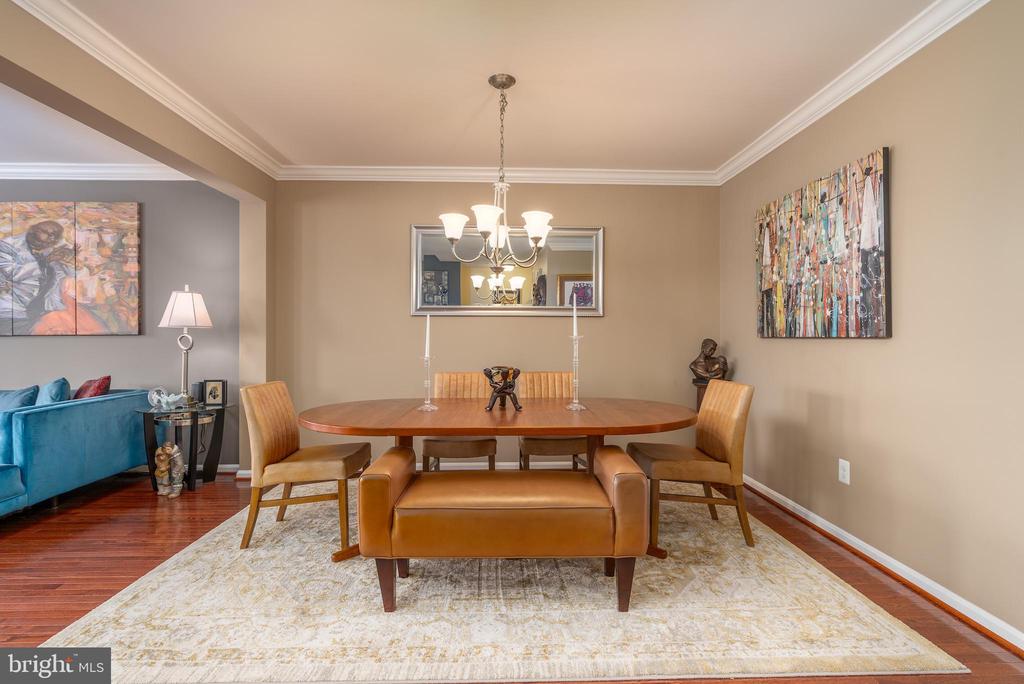 22936 NEWCUT ROAD 2282