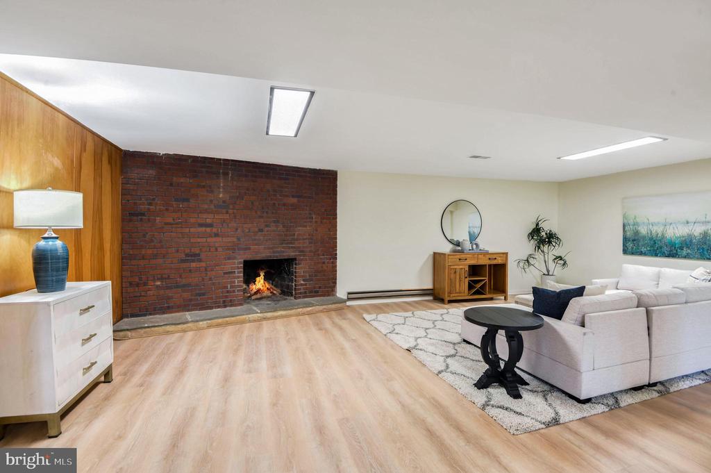 5914 ONONDAGA ROAD