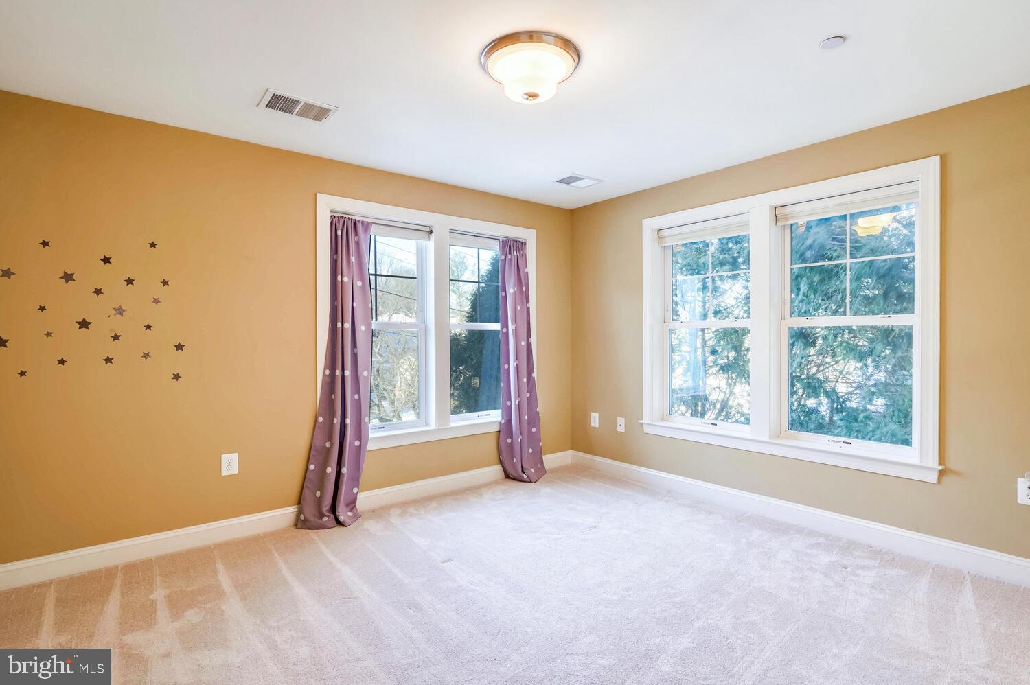 6409 LANDON LANE