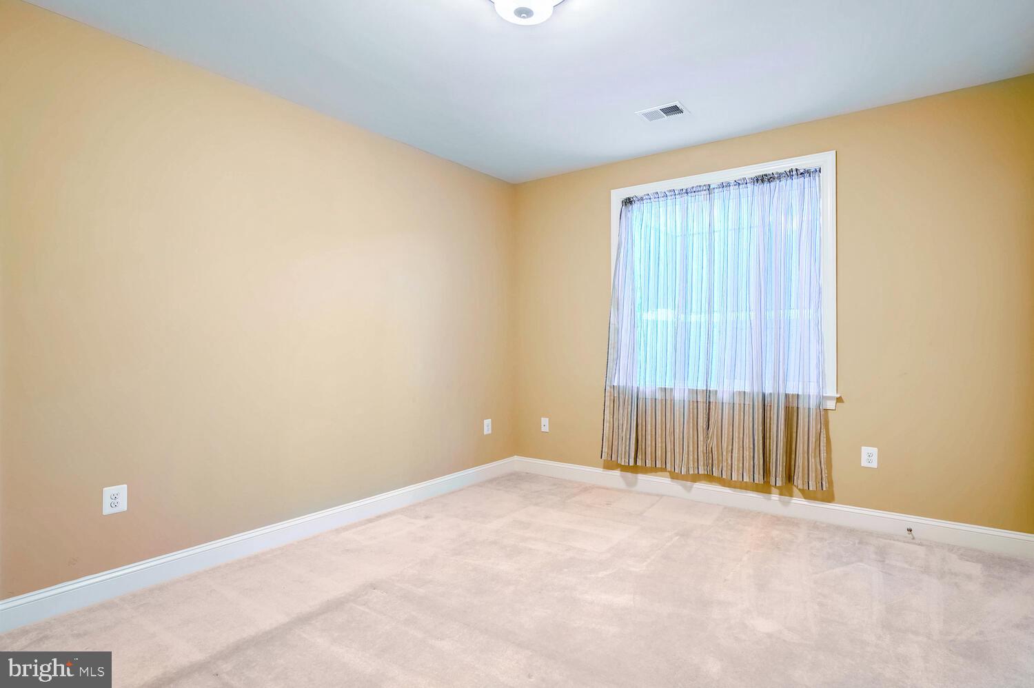6409 LANDON LANE
