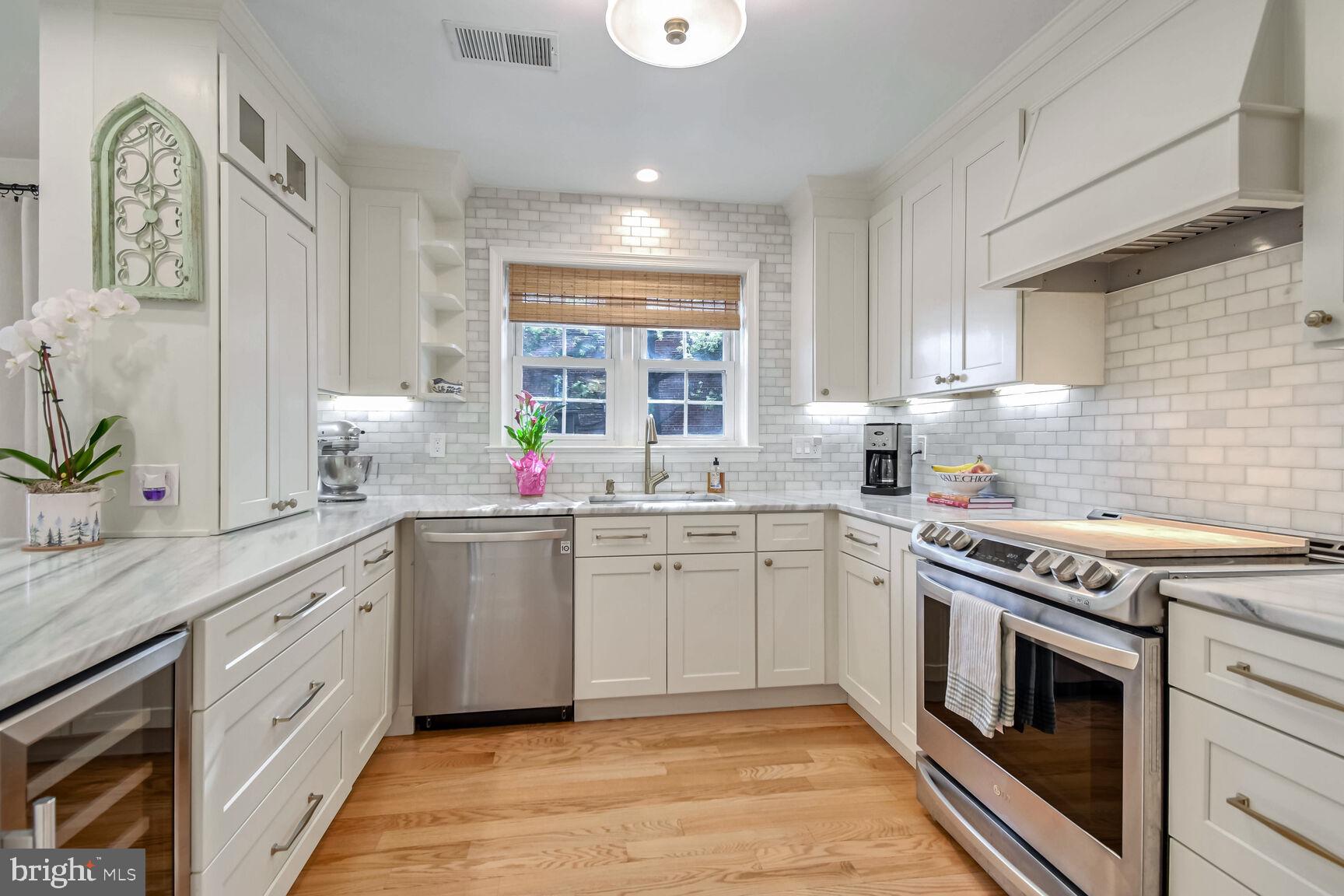 5048 BRADLEY BOULEVARD 5