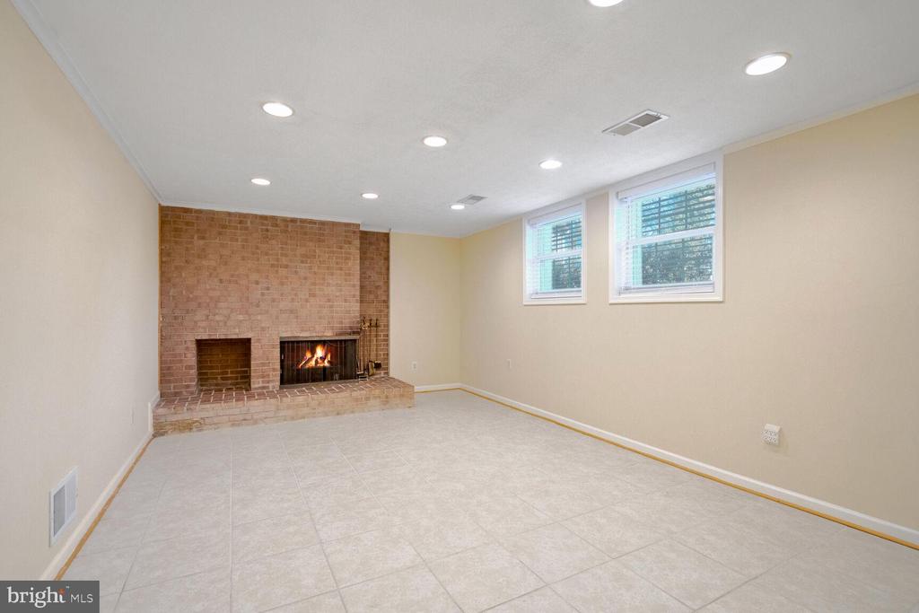 6310 BLACKWOOD ROAD