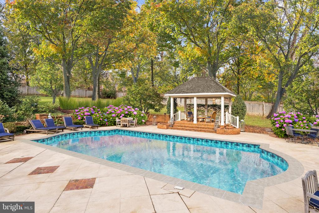 11804 PINEY GLEN LANE