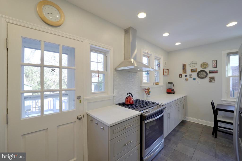 617 RAY DRIVE
