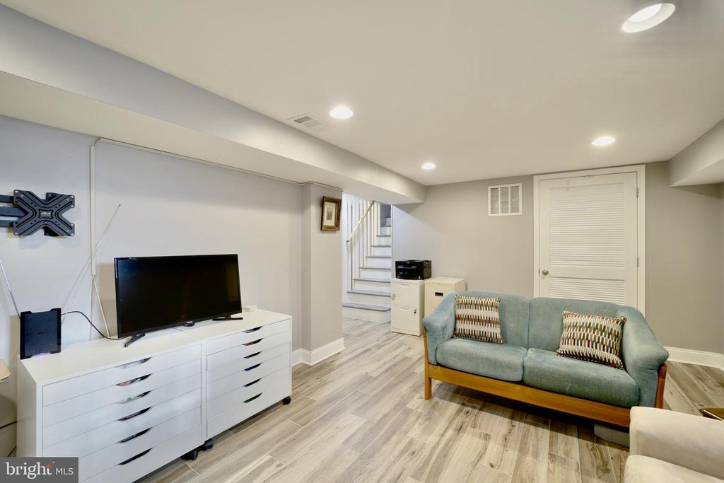 617 RAY DRIVE