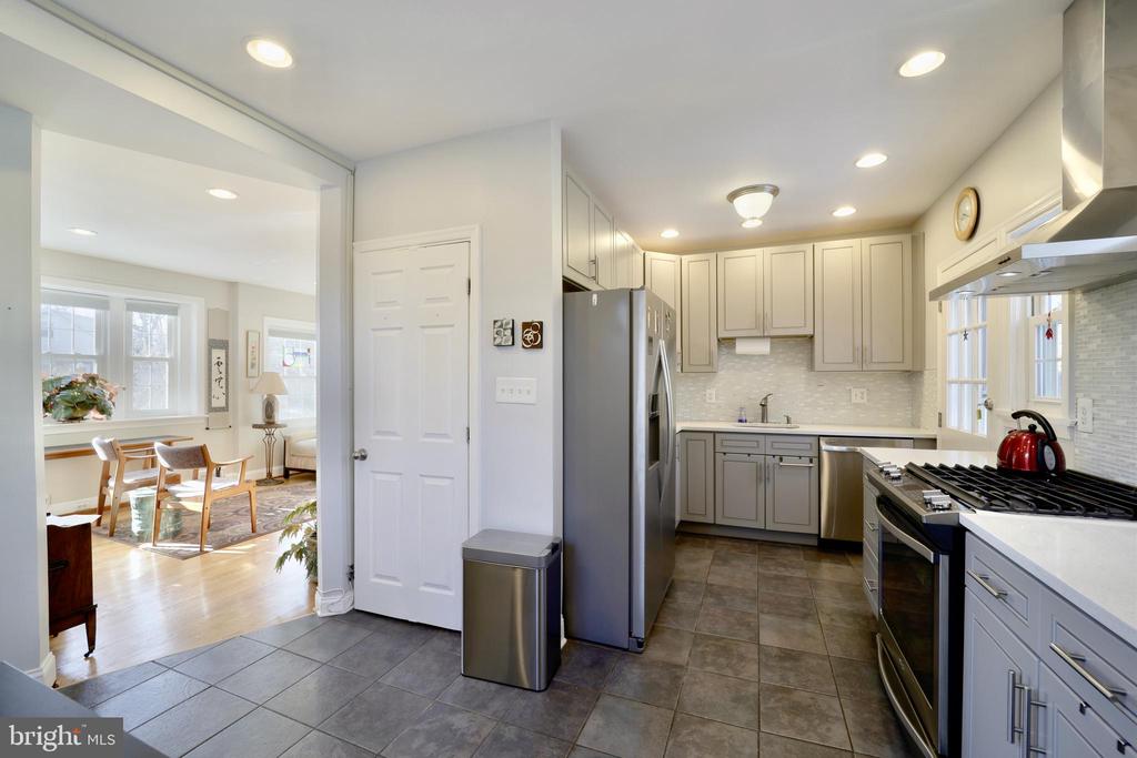 617 RAY DRIVE