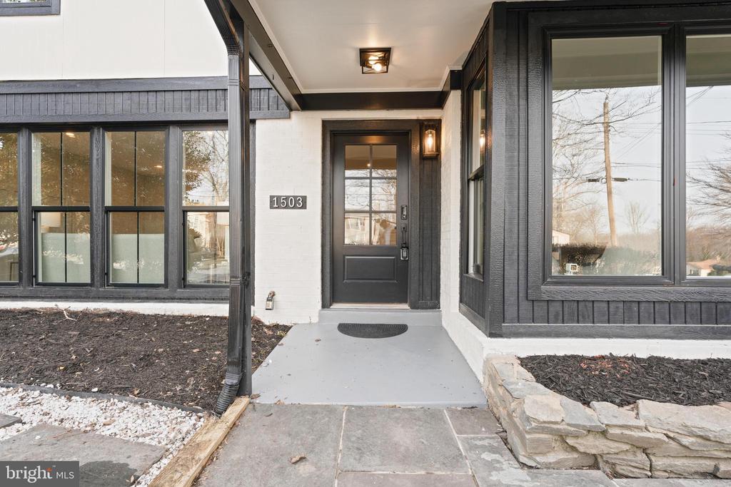 1503 CRESTLINE ROAD