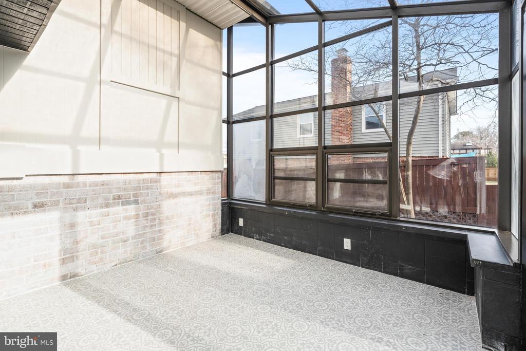 1503 CRESTLINE ROAD