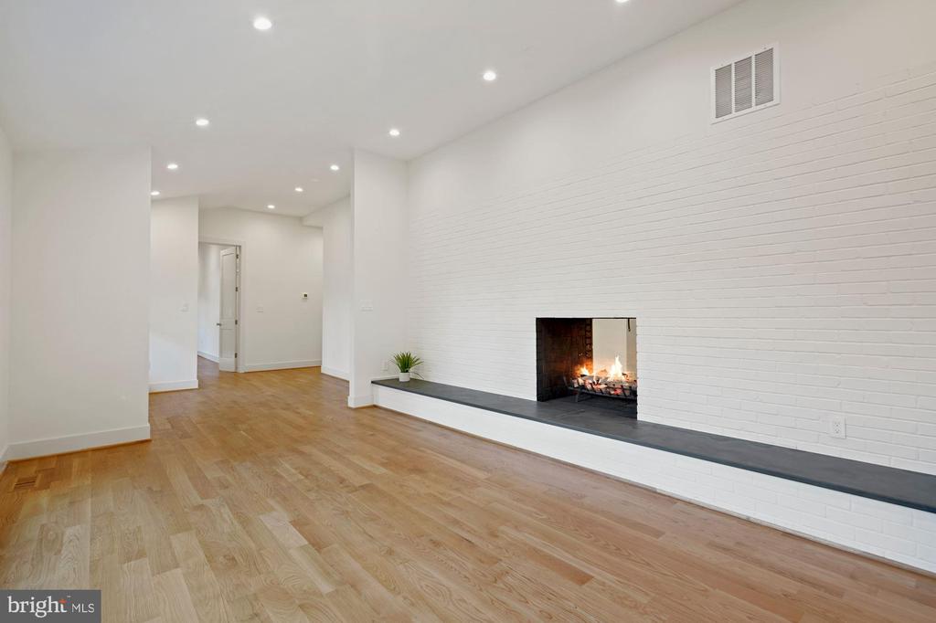 162 QUINCY STREET