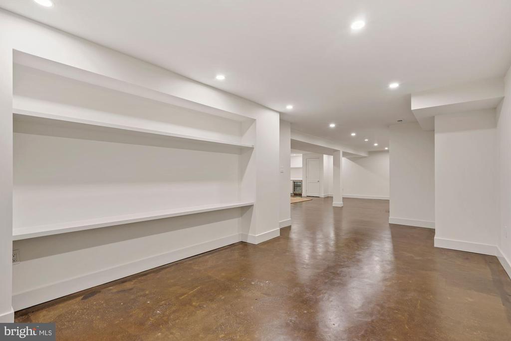 162 QUINCY STREET