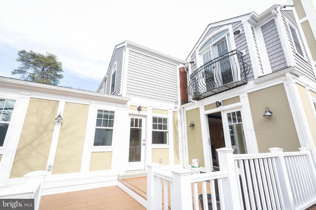 1213 FOREST GLEN ROAD