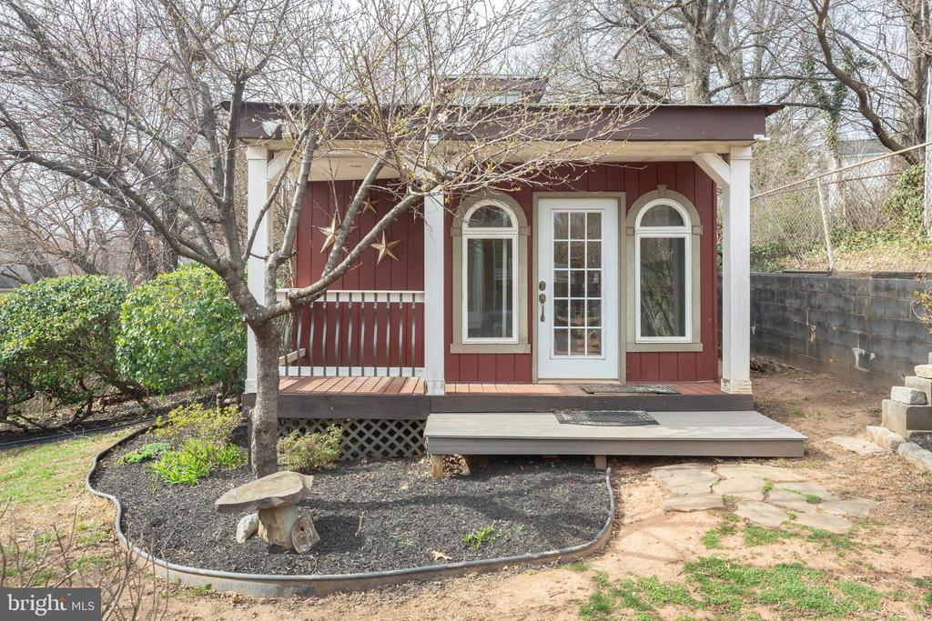 1213 FOREST GLEN ROAD