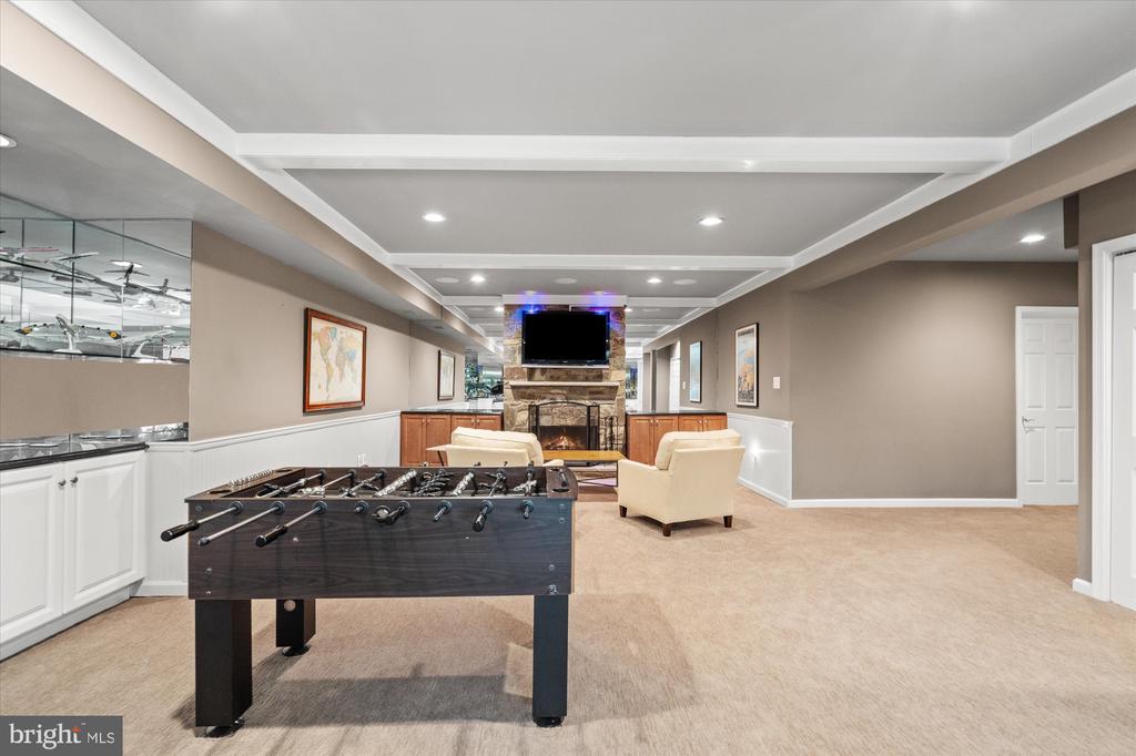 9421 TURNBERRY DRIVE