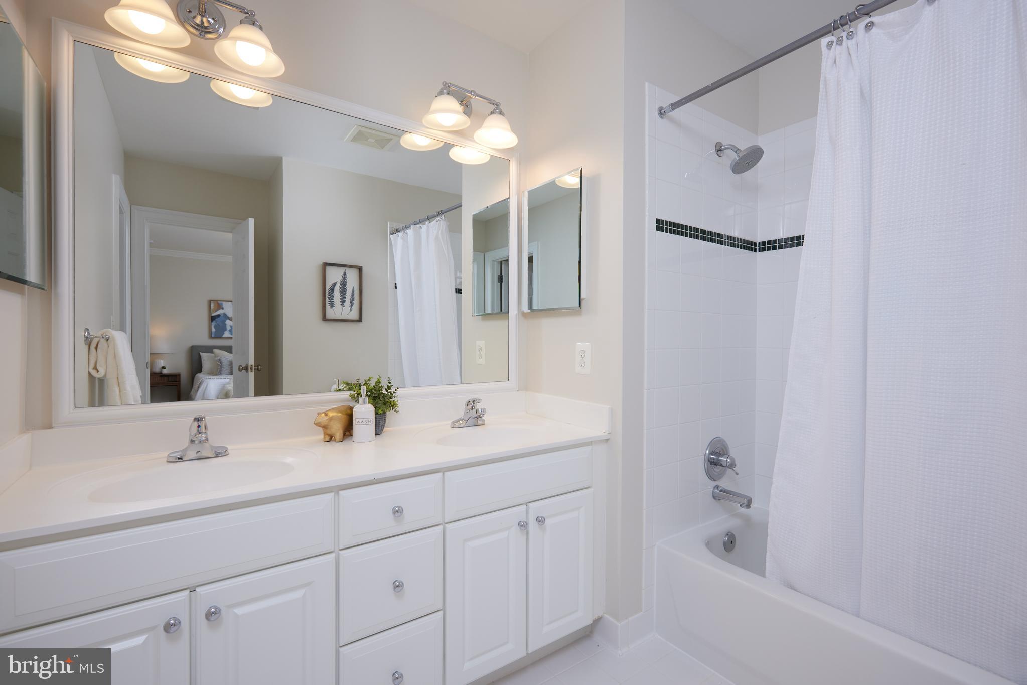 3316 SHEPHERD STREET