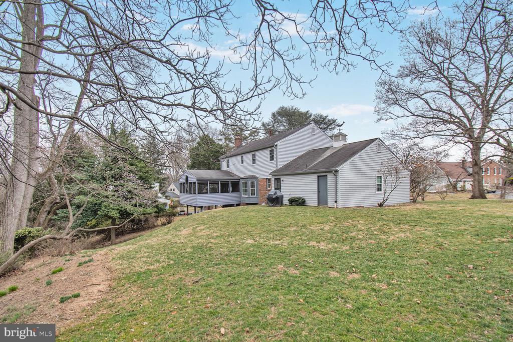309 NOTLEY COURT