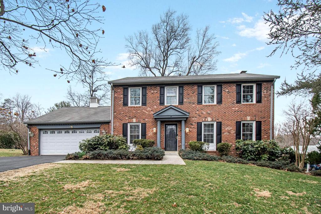 309 NOTLEY COURT