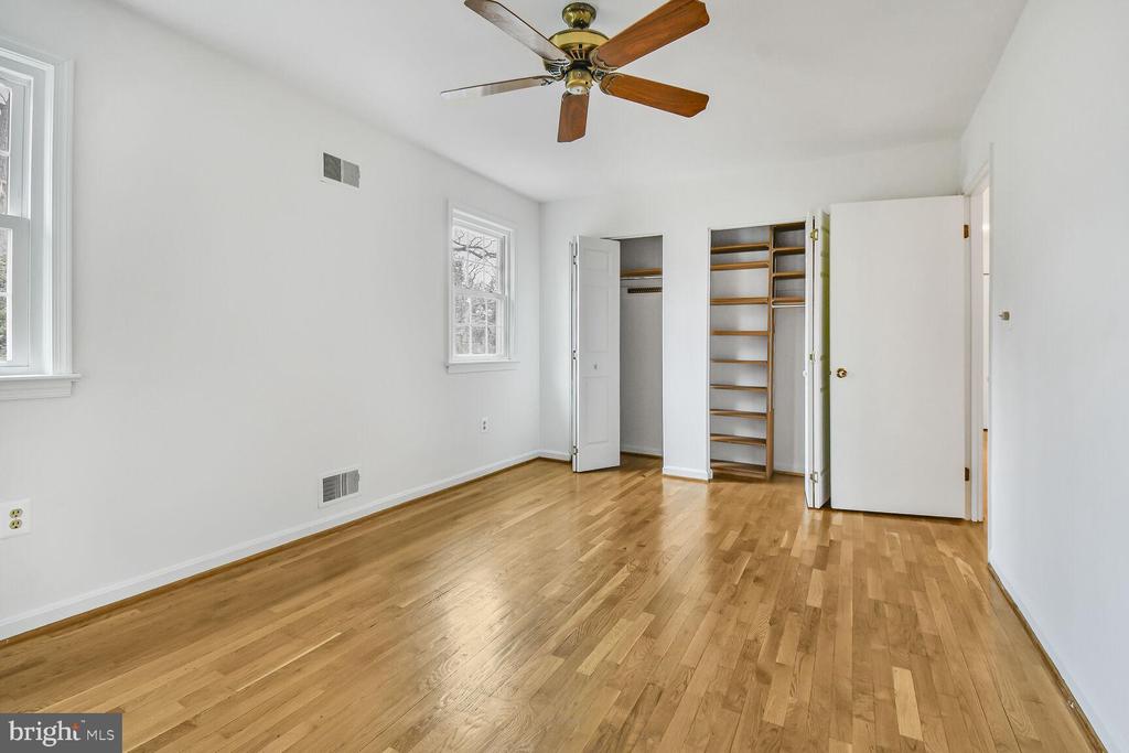 309 NOTLEY COURT