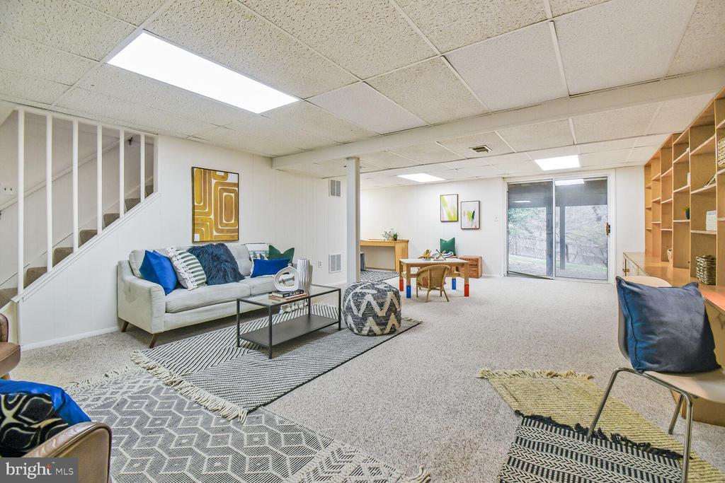 309 NOTLEY COURT