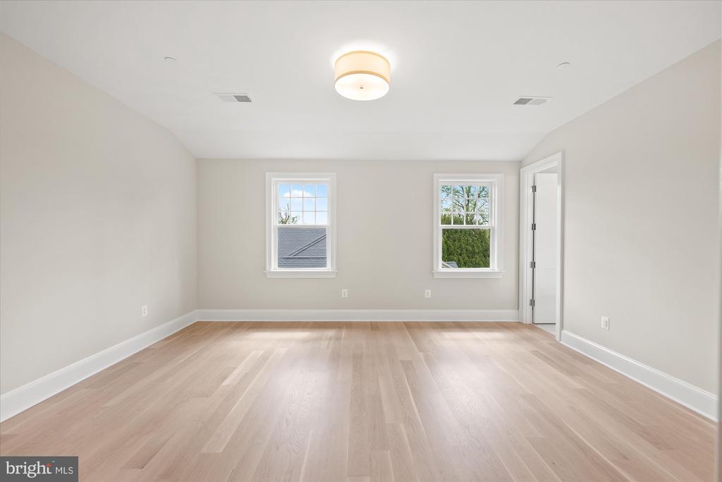 5408 MOORLAND LANE