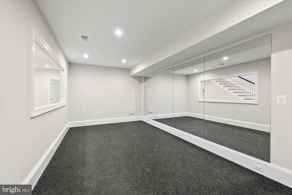 5408 MOORLAND LANE