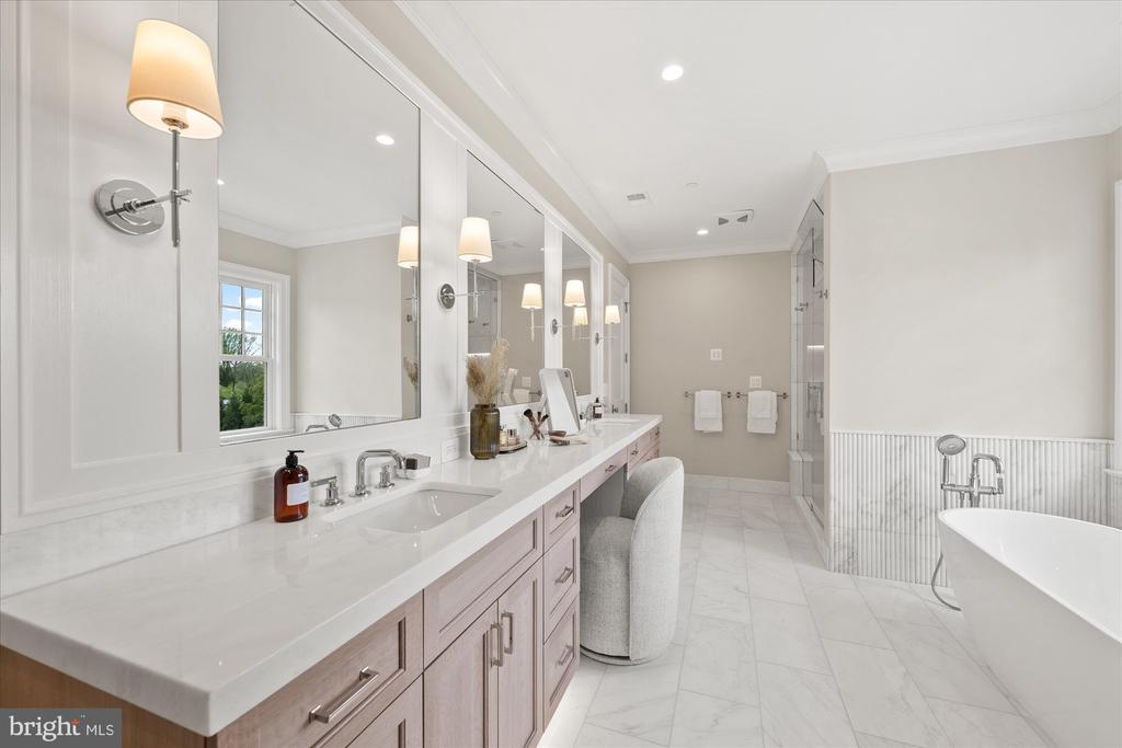 5408 MOORLAND LANE
