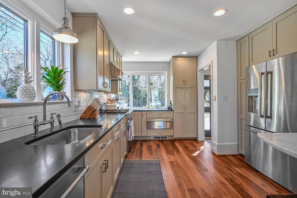 6211 POE ROAD