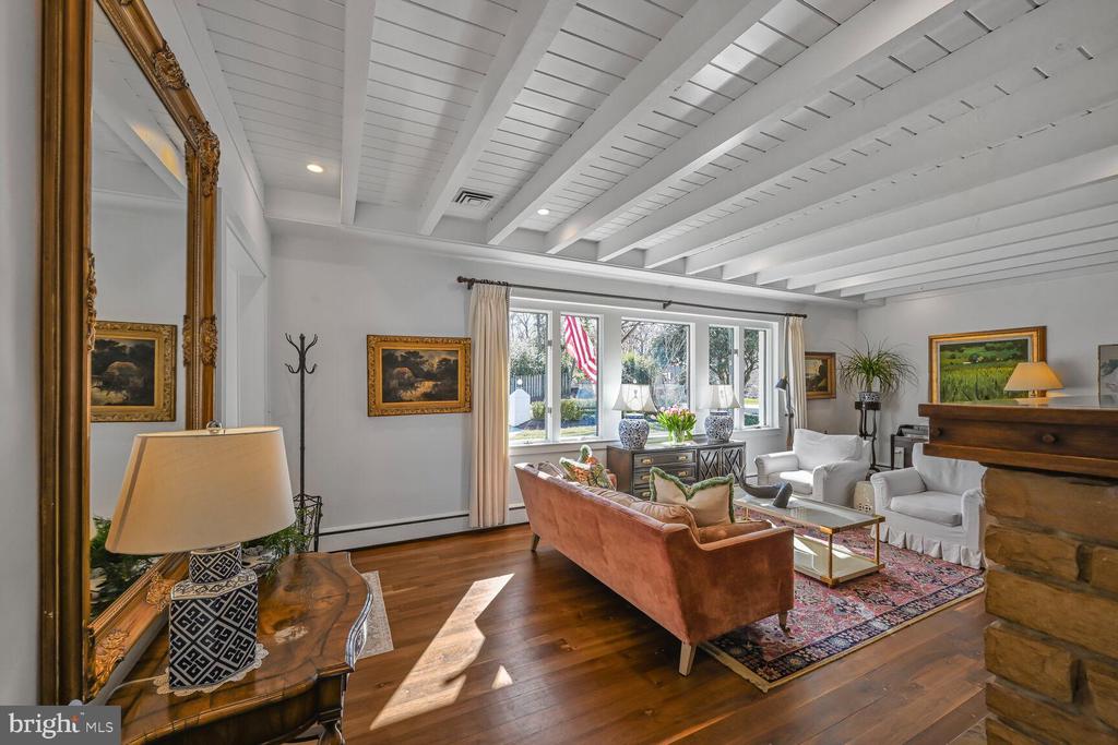 6211 POE ROAD