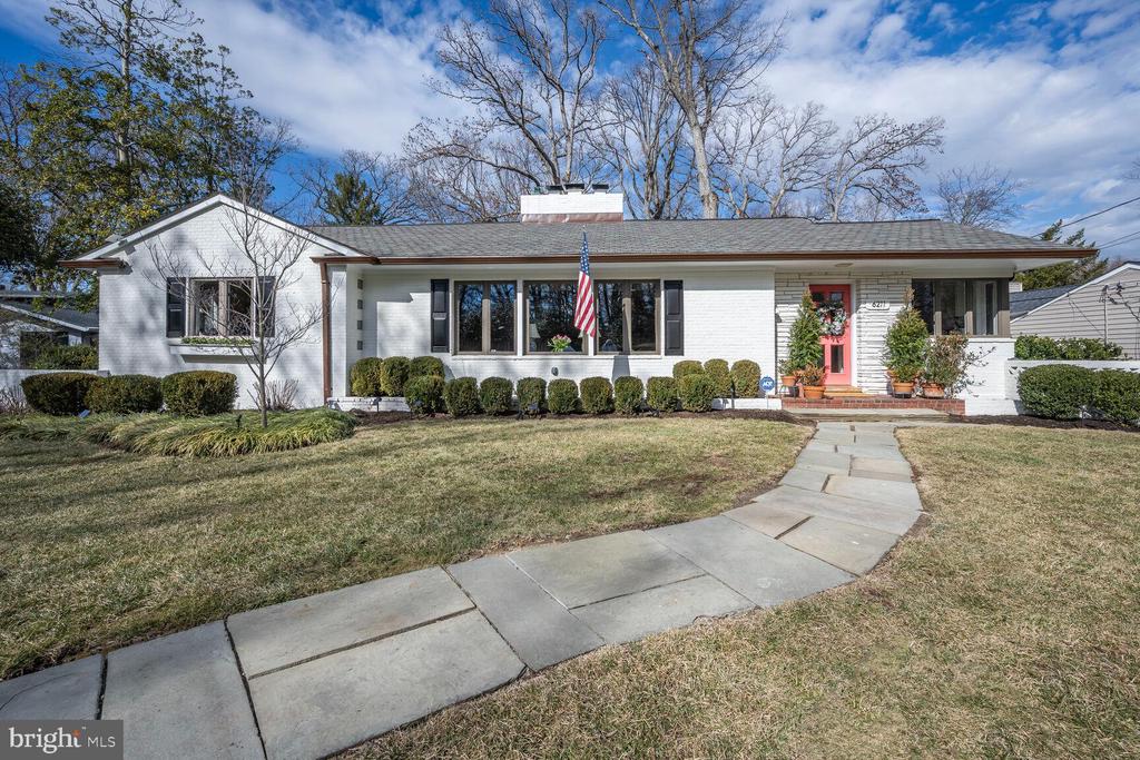 6211 POE ROAD
