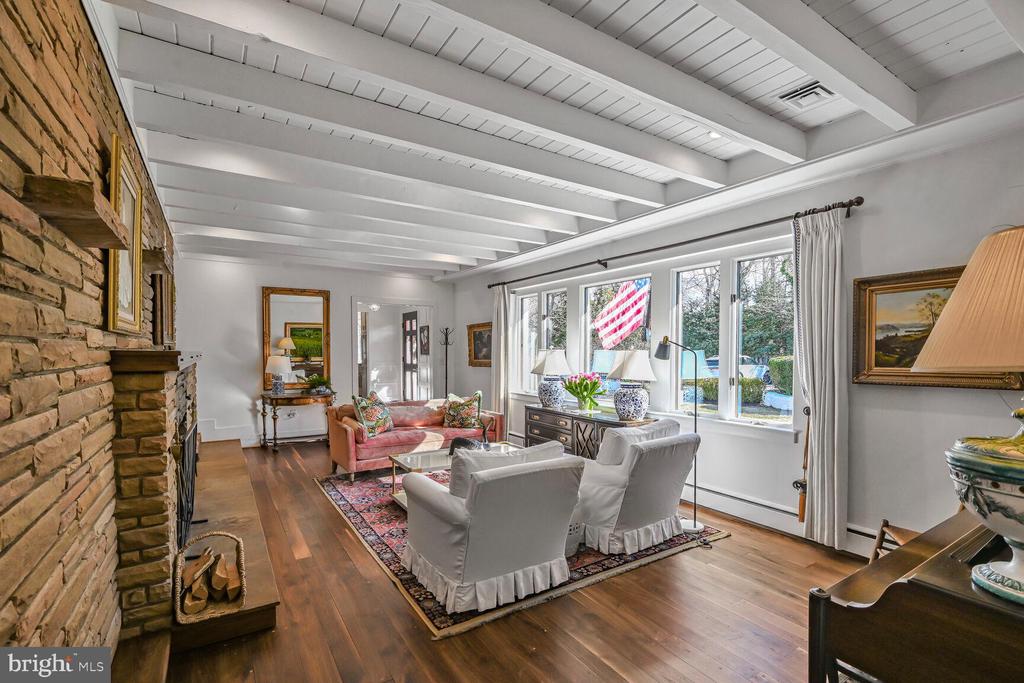 6211 POE ROAD