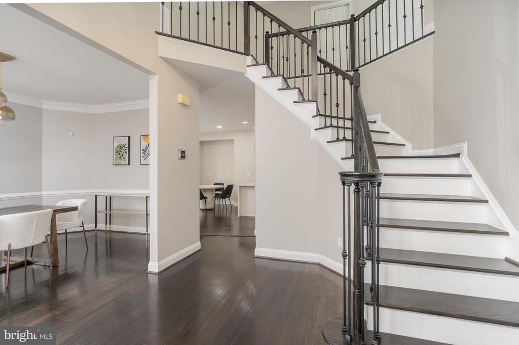 7922 TURNCREST