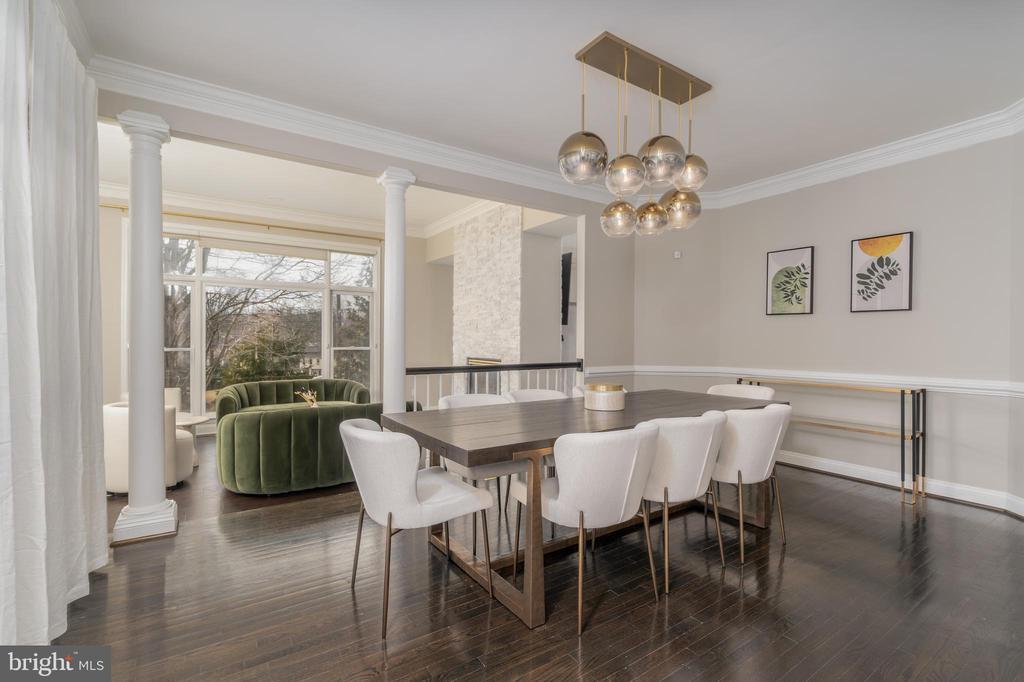7922 TURNCREST