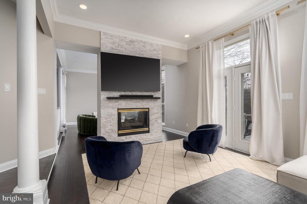 7922 TURNCREST