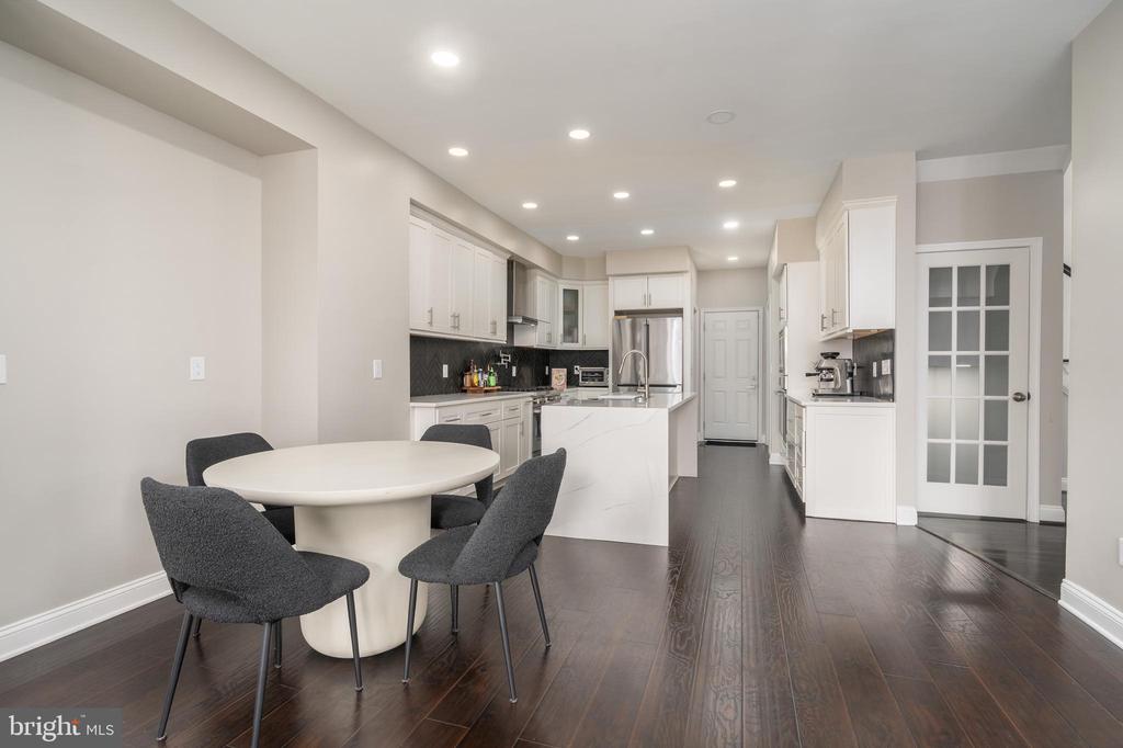 7922 TURNCREST