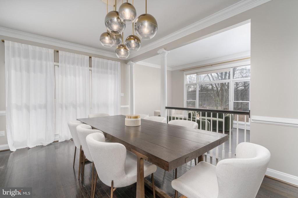 7922 TURNCREST