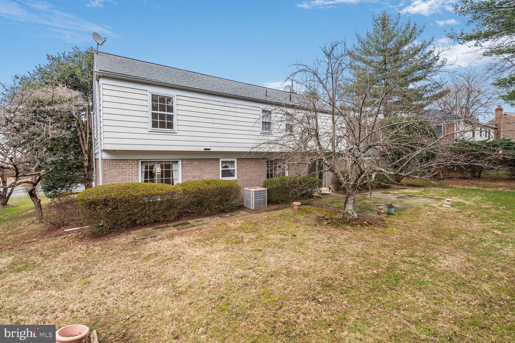 8908 FALLS CHAPEL WAY