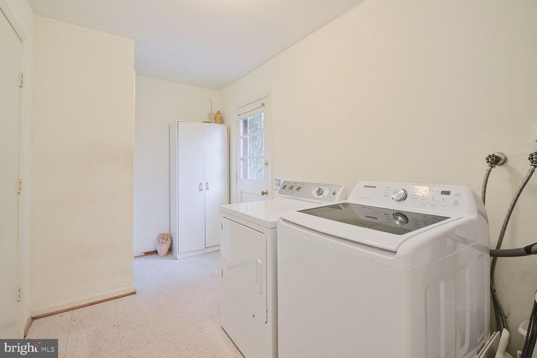 8908 FALLS CHAPEL WAY