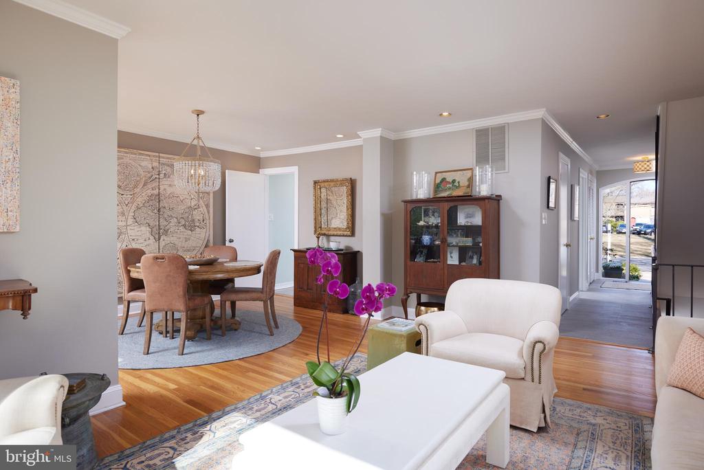 10913 DEBORAH DRIVE