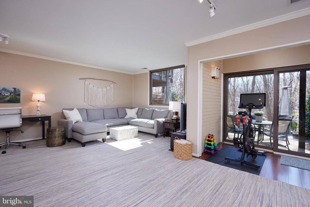 10913 DEBORAH DRIVE