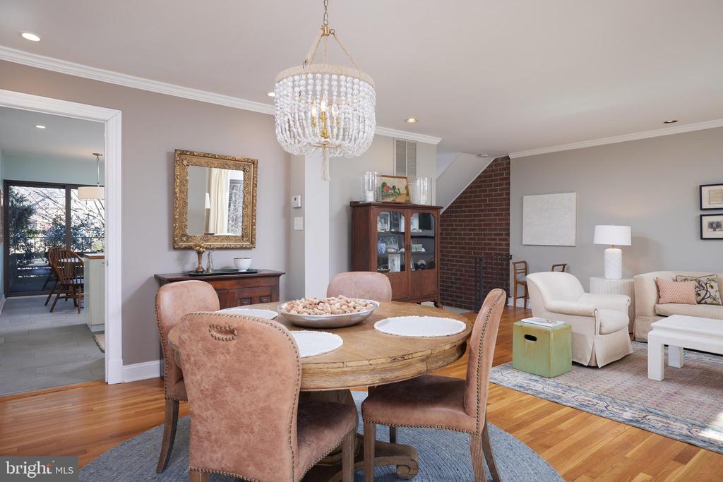 10913 DEBORAH DRIVE