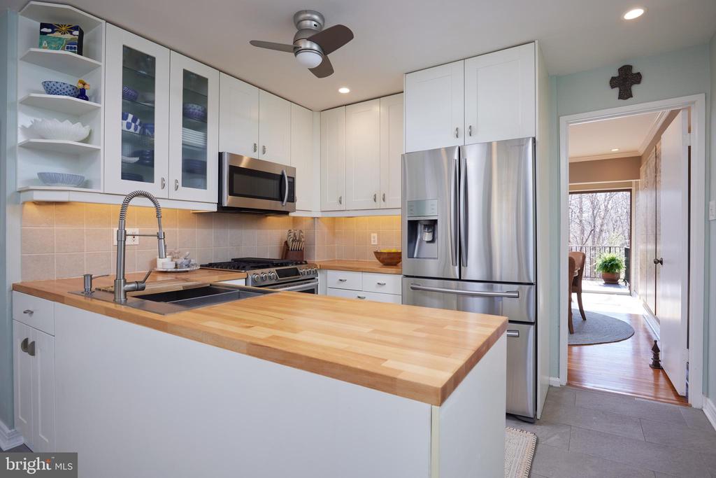 10913 DEBORAH DRIVE