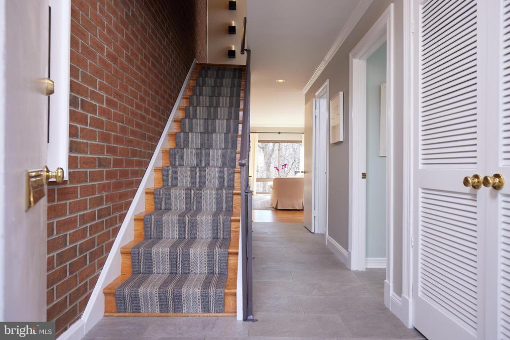 10913 DEBORAH DRIVE